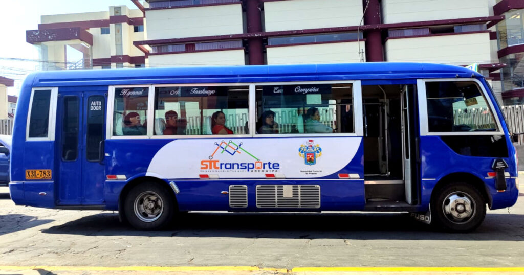 A Sistema Integrado de Transporte de Arequipa bus